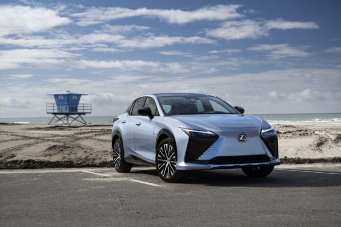 2023_Lexus_RZ_450e_Premium_Ether_001-1500x1000-1.jpg