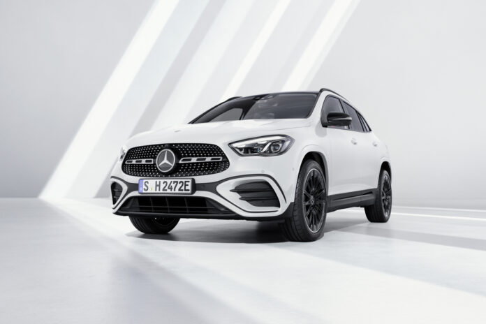2024-Mercedes-Benz-GLA_1-1200x800-1.jpg