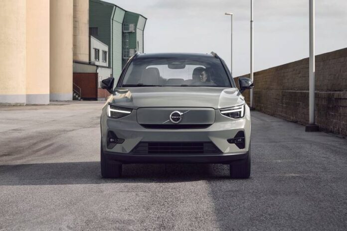 2023_volvo_xc40-recharge-twin-pure-electric_4dr-suv_ultimate_f_oem_1_815x543.jpg