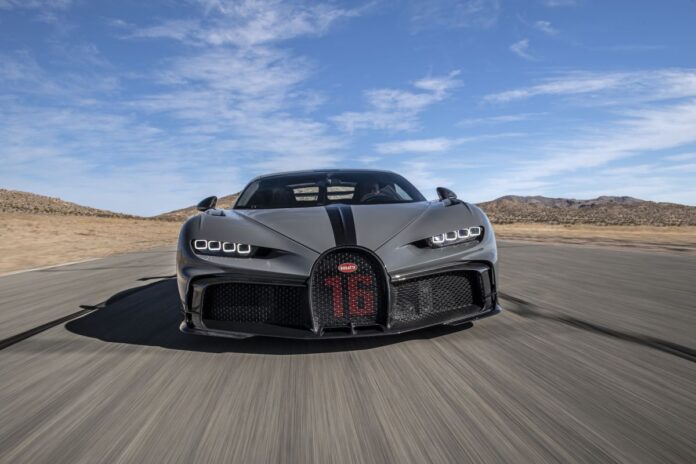 01_chiron-pur-sport_willow-springs.jpg