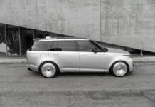 La mediatica Kim Kardashian mostró su personalizado Range Rover valorado en 306.000 dólares