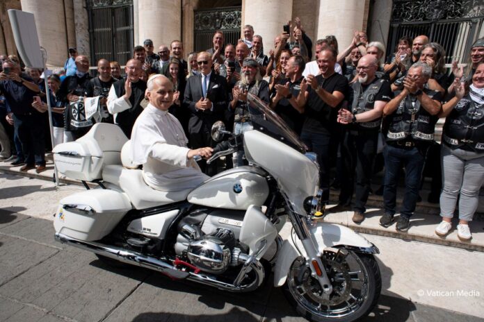 Papa-en-moto-bmw-r-18-transcont.jpg