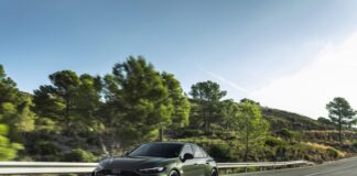 el nuevo RS 5 llega como un híbrido de altas prestaciones