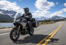 ¿Qué tipo de motocicleta es mejor para realizar viajes largos por carretera?
